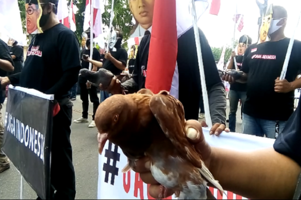 Peringati Hari Pahlawan, Warga Solo Gelorakan Jaga Indonesia