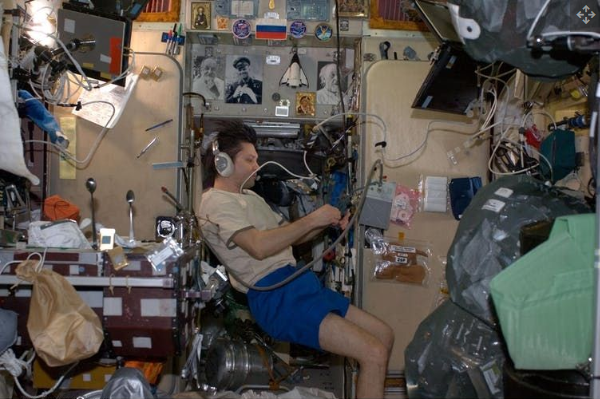20 Tahun Beroperasi, ISS Itu Kotor dan Astronotnya Pernah Rebutan Toilet