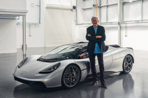 Desa di Inggris ini Siap Produksi Mobil Penantang Ferrari dan Lamborghini