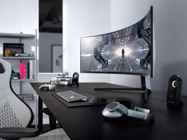Main Game ala Sultan: Monitor Samsung Odyssey G9 untuk PC, TV QLED 8K Samsung untuk PlayStation 5
