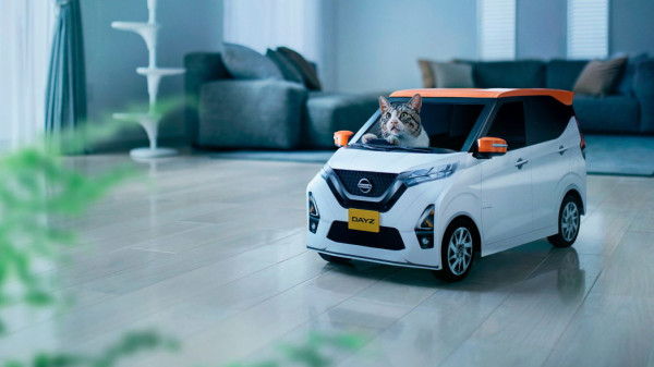 Imut Banget, Nissan Buat Mobil Mainan Buat Kucing-kucing Kesayangan