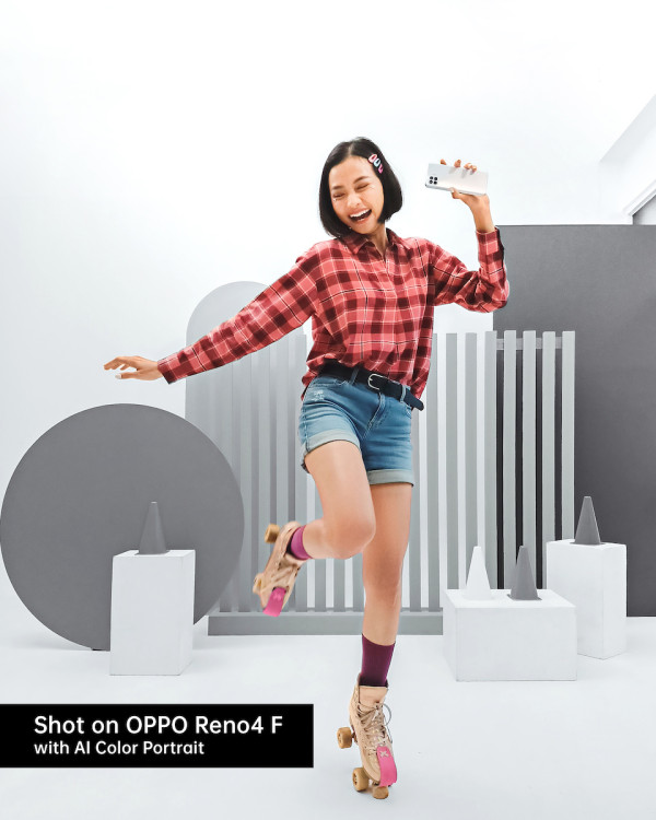 Kamera Oppo Reno4 F Digunakan untuk Memotret Katalog Baru Uniqlo, Wow, Keren Juga Hasilnya!