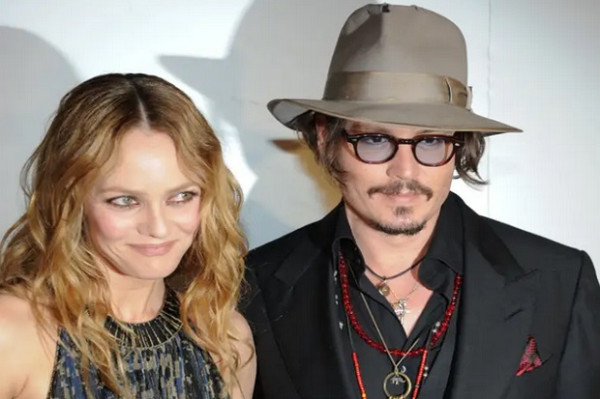 Drama dan Sensasi Kisah Cinta Johnny Depp – Amber Heard
