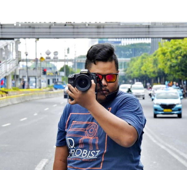 Tips Memotret dengan Smartphone ala Geri Geraldhi, Fotografer Penyandang Disabilitas