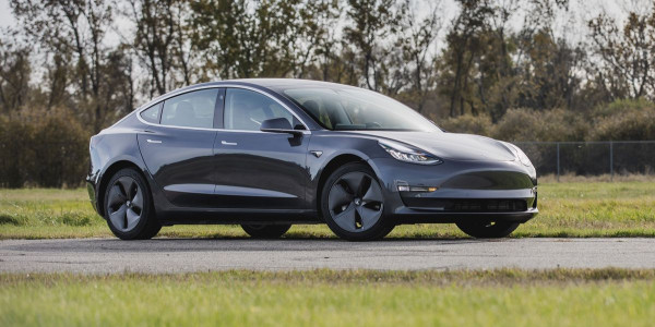 Apa Keunggulan Model 3, Tesla Termurah (Rp1,5 Miliar) yang Bisa Dibeli Online?