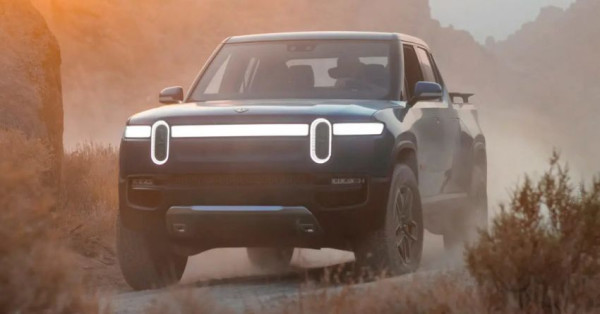 Ngapain Bayar Lebih, Nih Rivian R1T yang harganya Cuma Setengah dari Harga Tesla Cybetruck