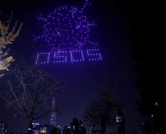 Ratusan Drone Menyala di Langit Seoul, Beri Harapan Hadapi Covid-19
