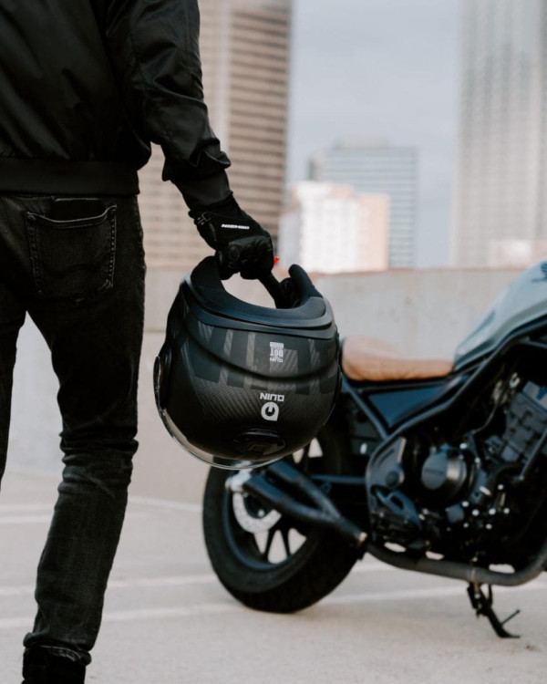 Keren, Helm ini Jadi Helm Tercanggih dan Terpintar Pertama di Dunia
