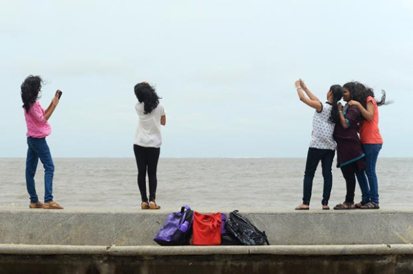 Tren Selfie Maut: Narsis Berujung Nyawa Melayang