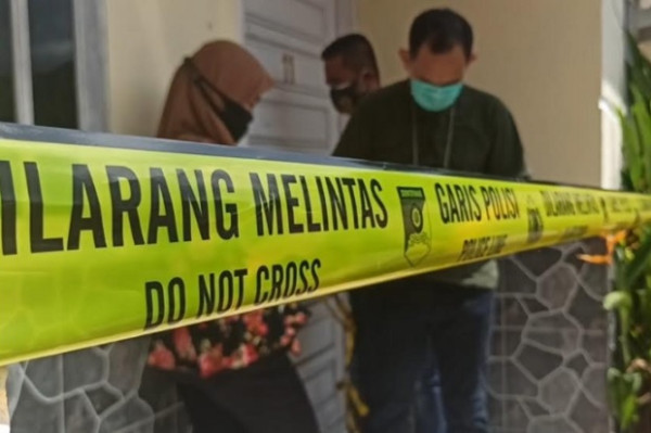 Mayat Wanita Dalam Karung dan Ceceran Darah Ditemukan di Rumah Kontrakan