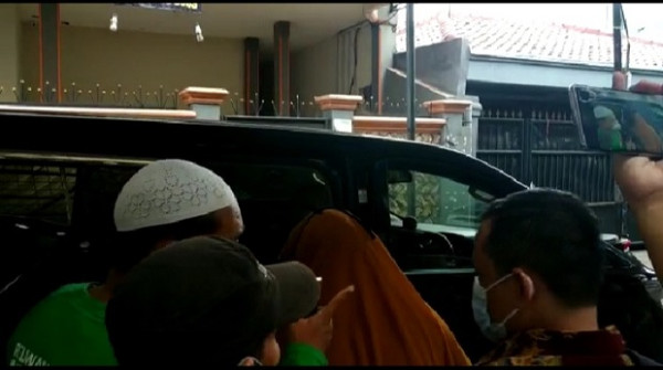 Titiek Soeharto dan Camelia Malik Hadiri Resepsi Pernikahan Putri Habib Rizieq