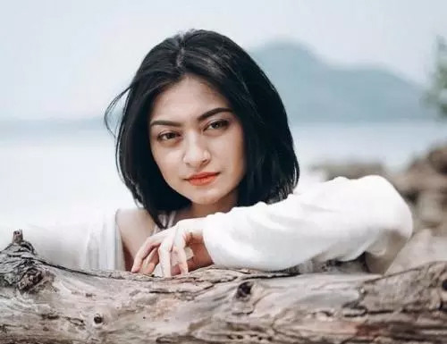Dari Anak Gaul hingga Jadi Istri Sule, Inilah Transformasi Nathalie Holscher