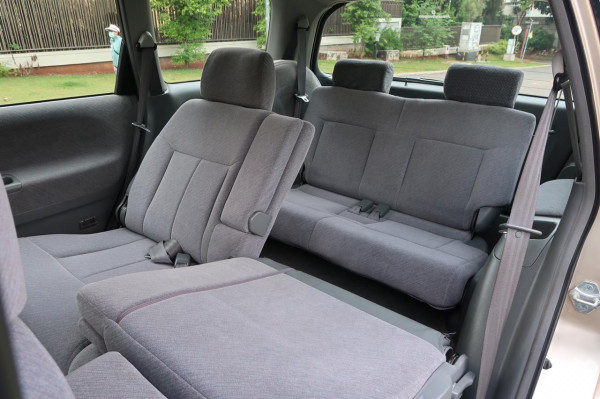 Honda Odyssey Warna Champagne yang Culun tapi Menggemaskan!