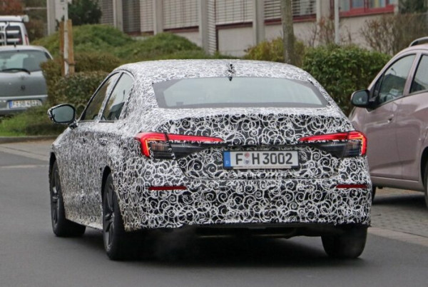 Honda Civic 2021 Ketahuan Tebar Pesona di Jalan Umum