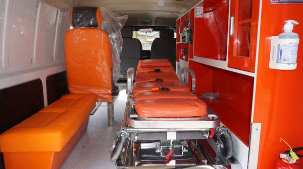 Ini Beda DFSK Super Cab, Glory 580, dan Gelora Versi Ambulans, Anda Pilih Diangkut Mobil yang Mana?