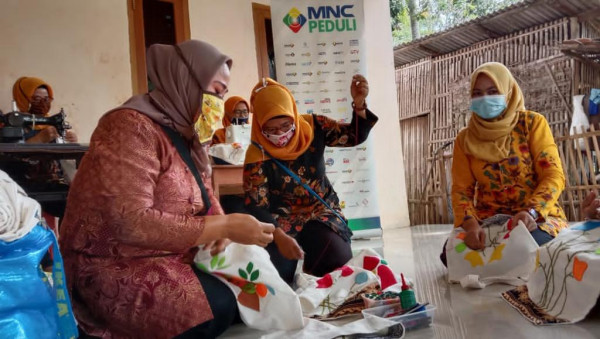 MNC Peduli dan MNC Guna Usaha Dukung Pemberdayaan Perempuan Desa Pantai Bakti