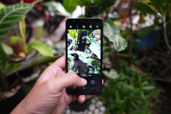 6 Inspirasi Foto Seru di Rumah Hanya Menggunakan Smartphone!