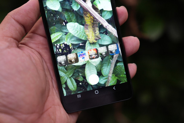 6 Inspirasi Foto Seru di Rumah Hanya Menggunakan Smartphone!