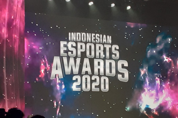 Ariel Noah Sukses Bawa Pulang Penghargaan Celebrity Gamers Favorit