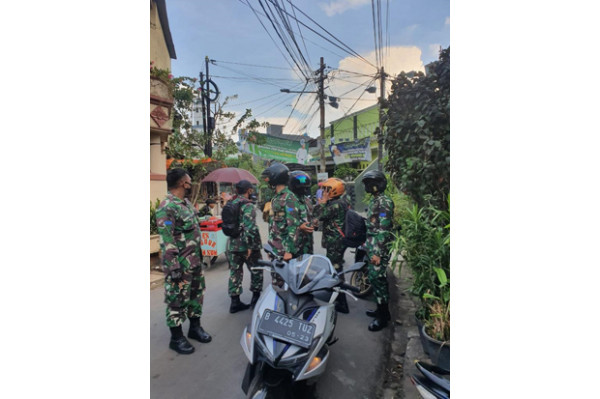 Beredar Video Pasukan Khusus TNI Show of Force di Depan Markas FPI Petamburan