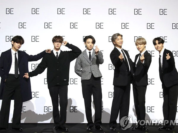 6 Momen Suga Tak Hadir saat Konferensi Pers 'BE' BTS, Tapi Namanya Disebut dan Fotonya Muncul