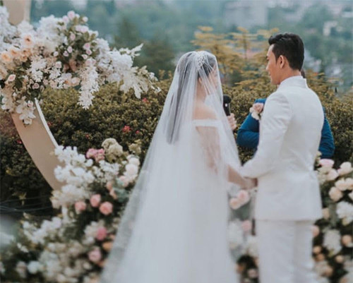 Cantiknya Olivia Alan Istri Denny Sumargo Dibalut Busana Pernikahan Internasional