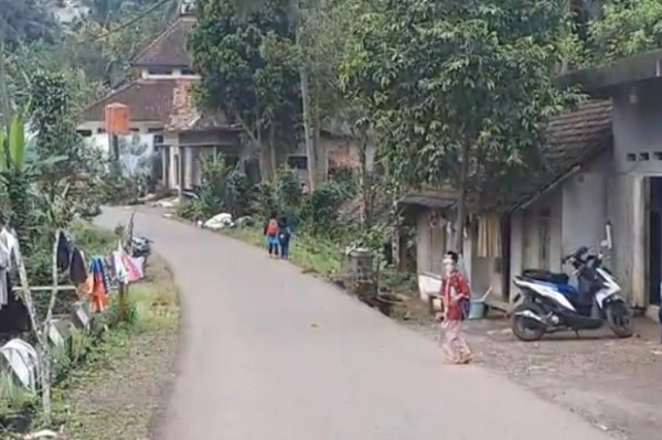 Tergiur Kilau Emas, Banyak Warga Salopa Merantau Jadi Penambang Rakyat