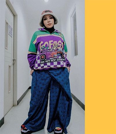 Wajah Tirus Melly Goeslaw Curi Perhatian, Netizen: Mirip Nikita Willy
