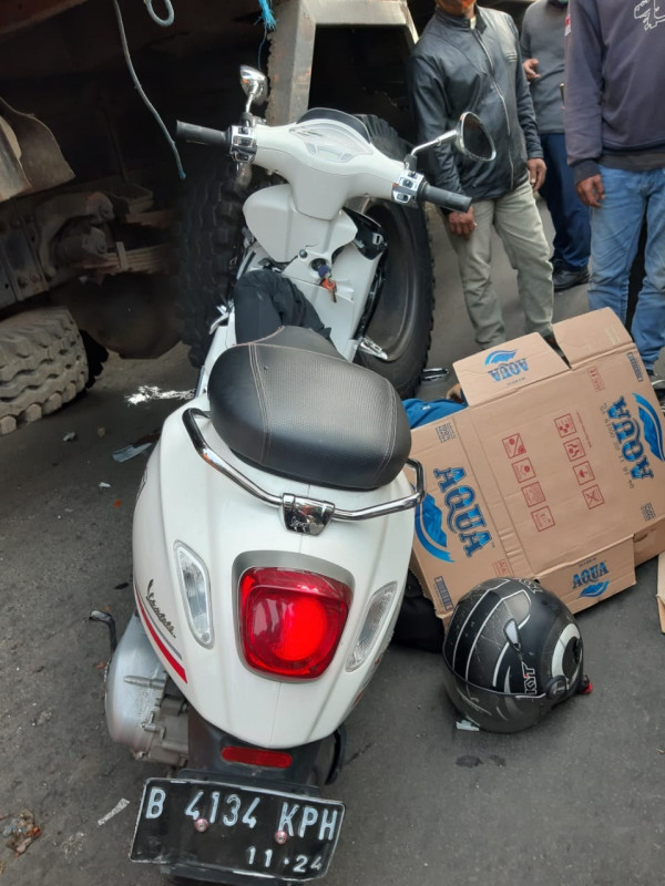 Tabrak Truk Pengangkut Sampah, Reporter Metro TV Tewas di Cakung