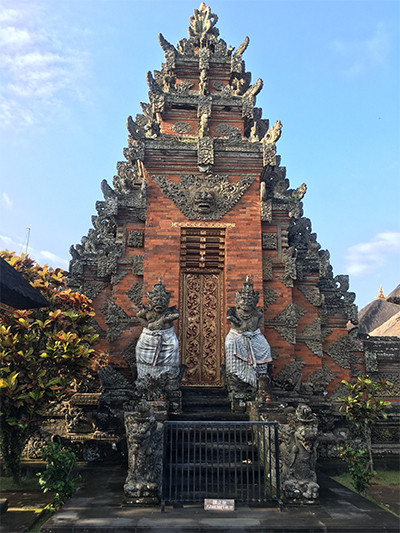 Puseh Batuan, Pesona Pura Tertua di Bali