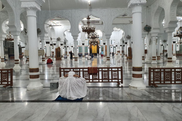 Menanti Fajar di Serambi Mekkah