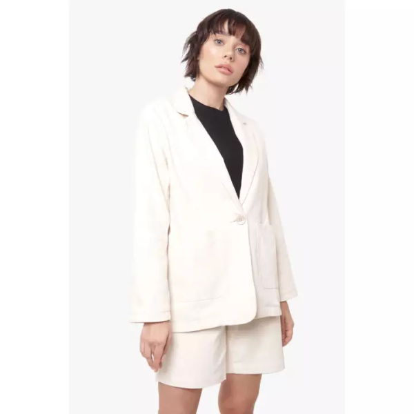 Rekomendasi Blazer a la Bae Suzy dalam 'Start-Up', Harganya di Bawah Rp300 Ribu!