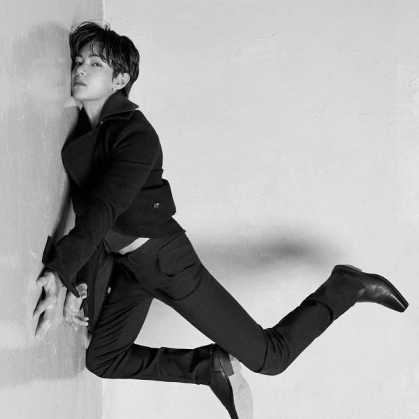 Foto-Foto V BTS Bak Model, Otomatis Bikin Terpesona!