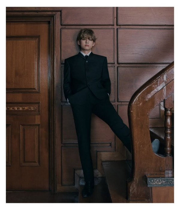 Foto-Foto V BTS Bak Model, Otomatis Bikin Terpesona!