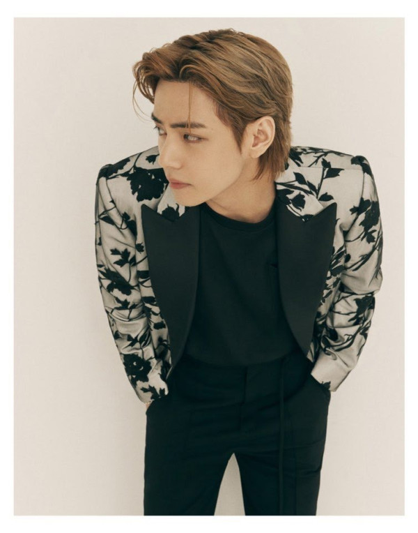 Foto-Foto V BTS Bak Model, Otomatis Bikin Terpesona!