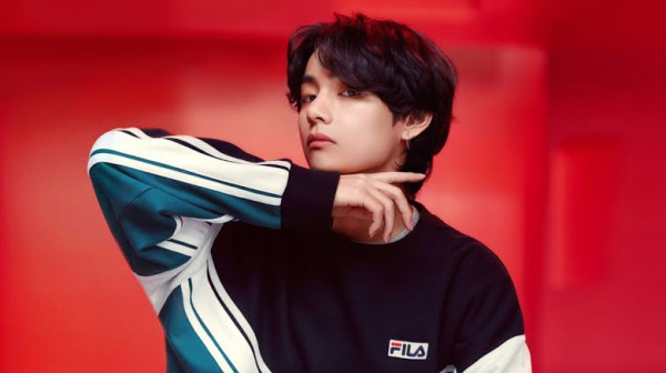 Foto-Foto V BTS Bak Model, Otomatis Bikin Terpesona!