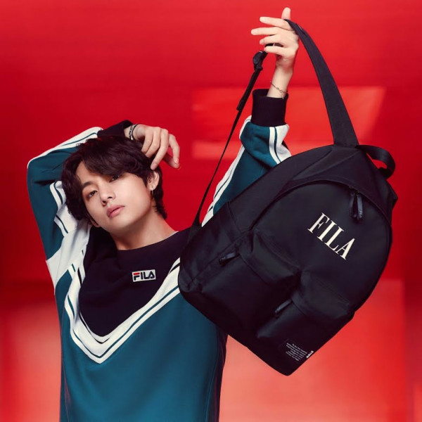 Foto-Foto V BTS Bak Model, Otomatis Bikin Terpesona!