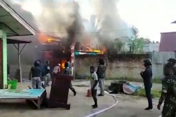 Boven Digoel Papua Memanas, Massa Ngamuk Bakar Rumah Wakil Bupati
