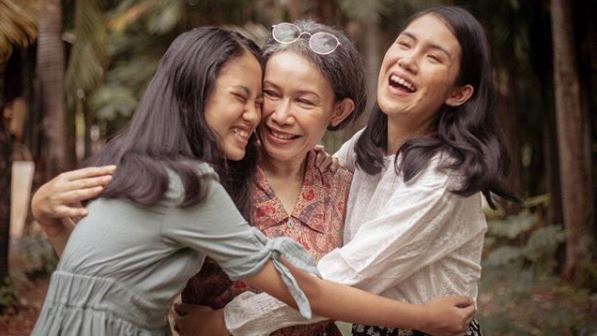 Kupas Makna Lagu-lagu dalam Album Nadin Amizah 'Selamat Ulang Tahun'