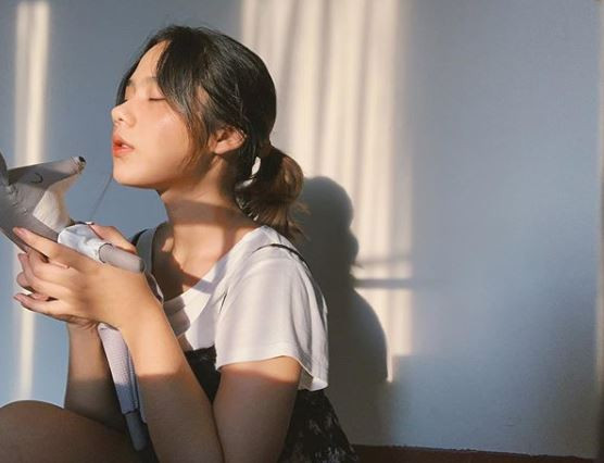 Kupas Makna Lagu-lagu dalam Album Nadin Amizah 'Selamat Ulang Tahun'