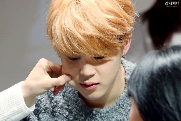 7 Idol K-Pop dengan Pipi Menggemaskan Pilihan K-Netizen, Bikin Pengen Nyubit!