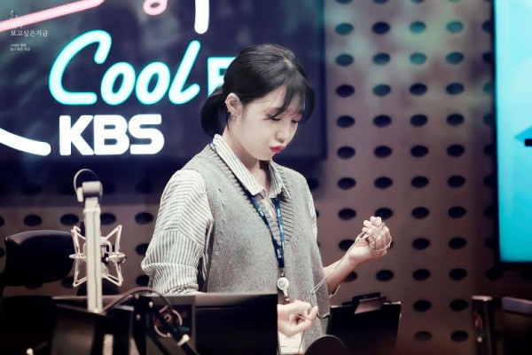 7 Idol K-Pop dengan Pipi Menggemaskan Pilihan K-Netizen, Bikin Pengen Nyubit!