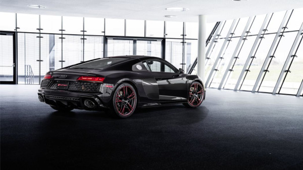 Mobil Iron Man Kini Hadir dalam Versi Black Panther