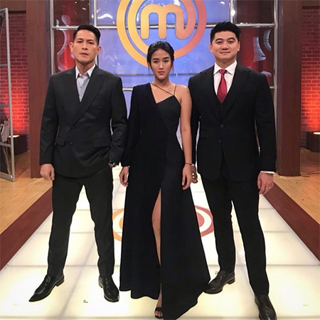 Momen Chef Renatta Tampil Modis di Galeri MasterChef, Keren Abis!