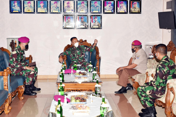 Dijuluki Semburan Mulut Berbisa, KKO Djoni Liem Dapat Penghargaan dari Dankormar