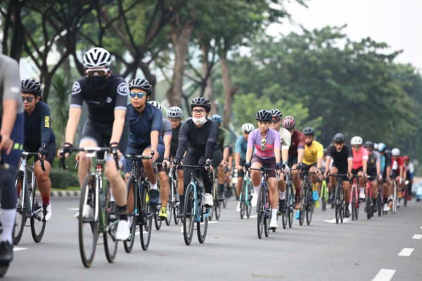Jakarta Cycling Community Bagikan Tips Bersepeda Aman Berpeleton