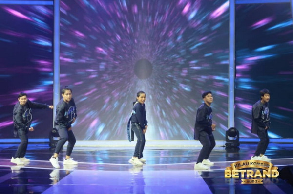 Tampil bak Rapper, Betrand Peto Buka Panggung Kilau Konser Betrand Jilid 2