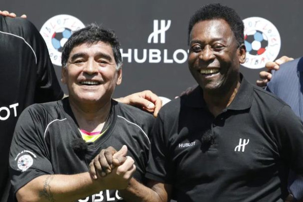 Kemesraan Pele dan Maradona: I Love You, Diego! Stop Bandingkan Kami!