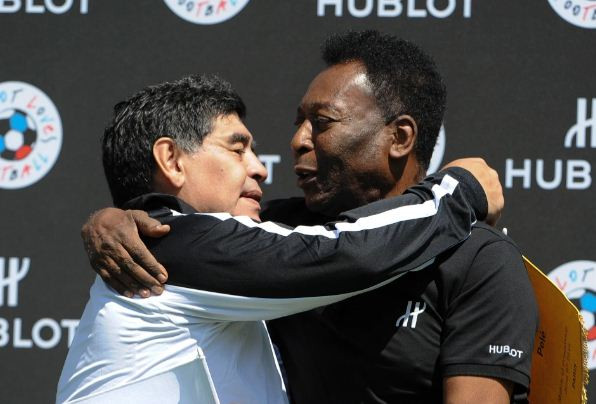 Kemesraan Pele dan Maradona: I Love You, Diego! Stop Bandingkan Kami!
