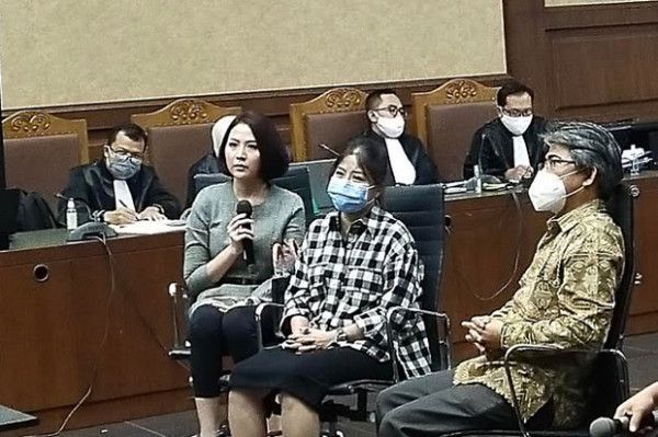 Selebgram Cantik Ini Bersaksi di Sidang Nurhadi, Ungkap Soal Tas Mewah